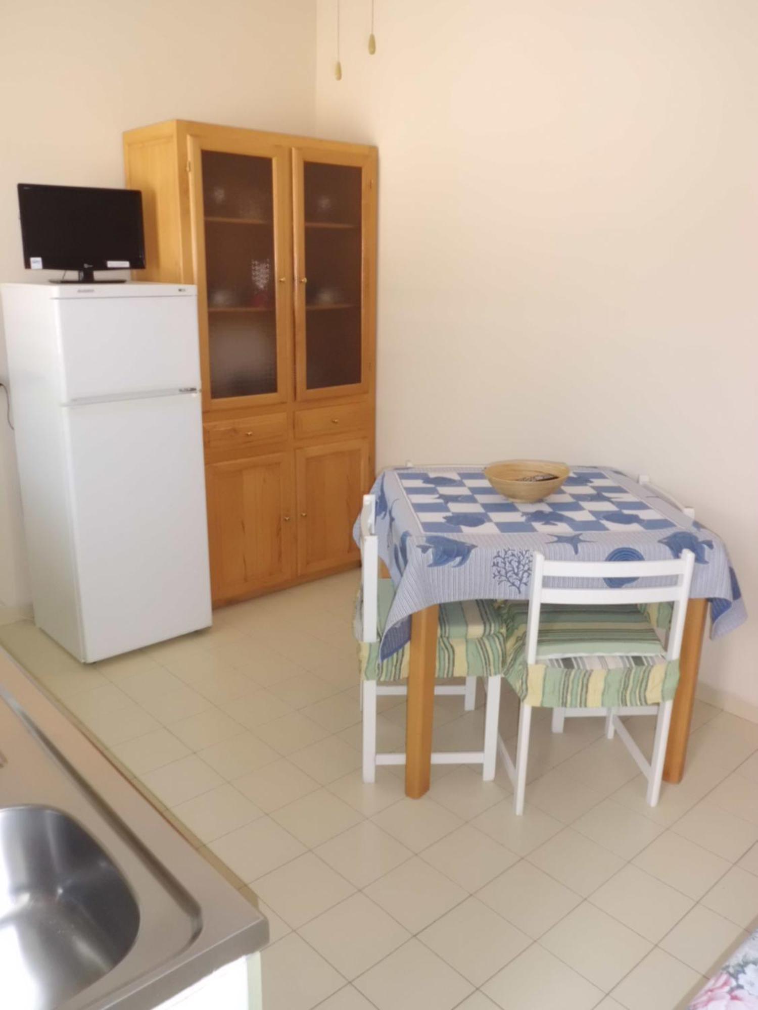 Appartamenti Teulada Di Laura Quarto foto