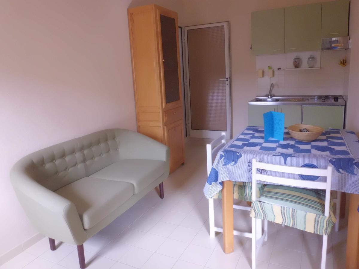 Appartamenti Teulada Di Laura Quarto foto